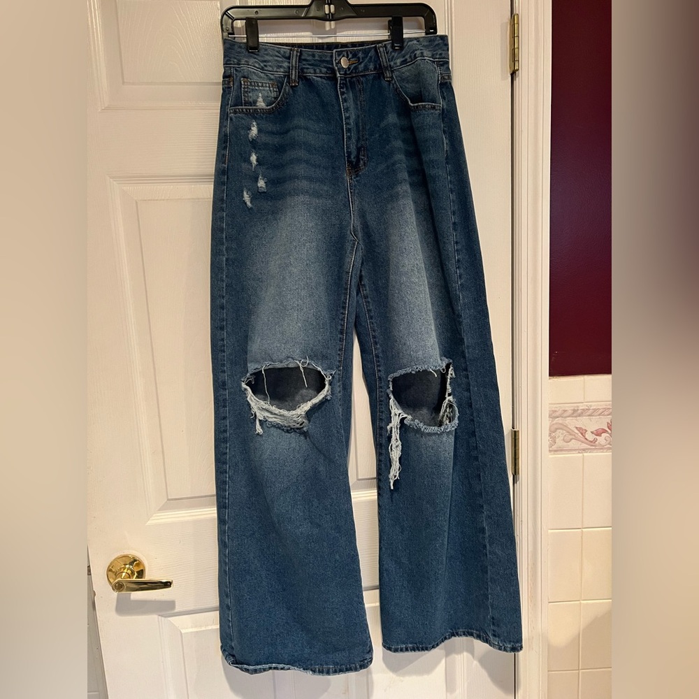 Women’s Wide Leg Distressed Loose Flare Jeans